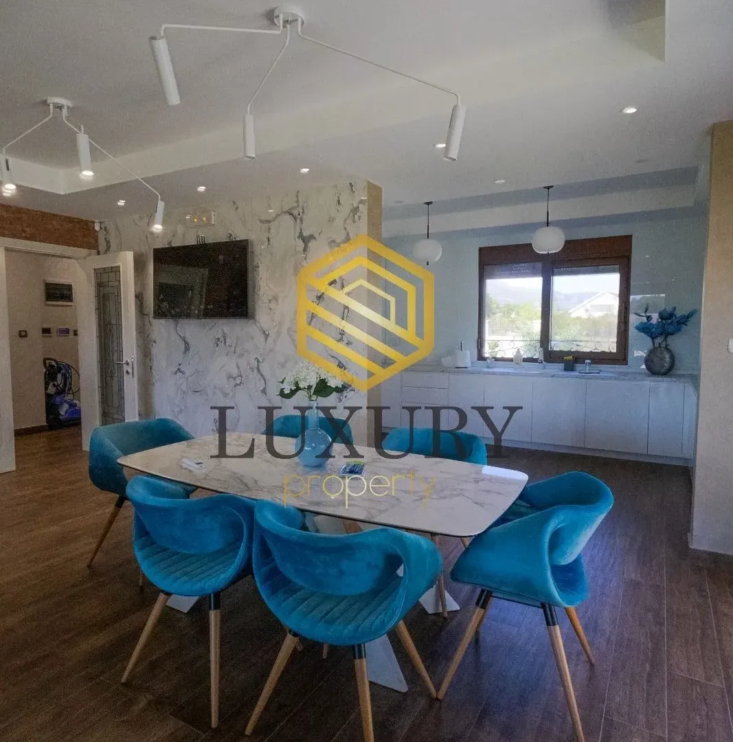 Izdavanje, kuća, 220m², Ćurilac, Danilovgrad