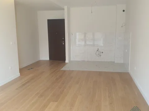 Izdavanje, dvosoban stan, 82m², Kod Capital Plaze, Podgorica - image 3