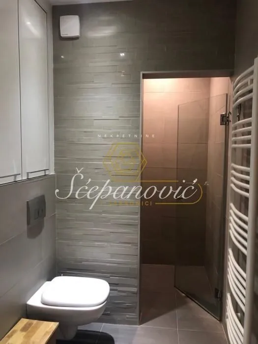 Prodaja, trosoban stan, 83m², Rotkvarija, Novi Sad Sve Podlokacije