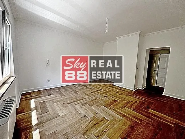 Prodaja, četvorosoban stan, 129m², Centar Sve Podlokacije, Beograd