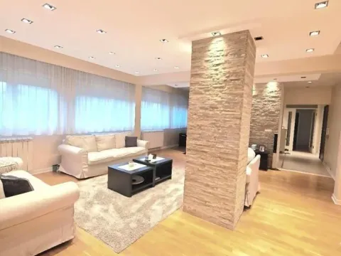 Stan in Voždovac Sve Podlokacije