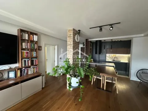 Izdavanje, trosoban stan, 93m², Južni Bulevar, Vračar Sve Podlokacije - image 4