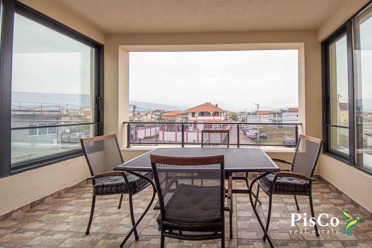 Prodaja, kuća, 270m², Podgorica, Crna Gora