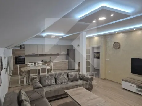 Izdavanje, trosoban stan, 120m², Preko Morače, Podgorica - image 2