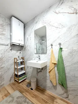 Rent, one bedroom apartment, 55m², Centar, Tivat - image 17