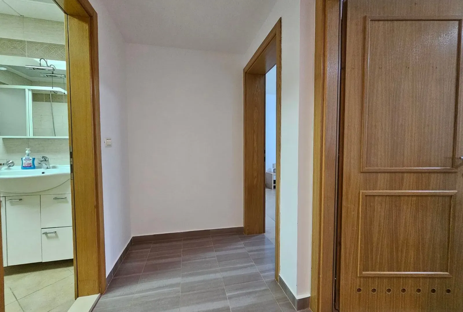 Sale, two bedroom apartment, 90m², Bečići, Budva