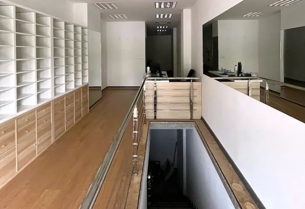 Izdavanje, poslovni prostor, 84m², Preko Morače, Podgorica