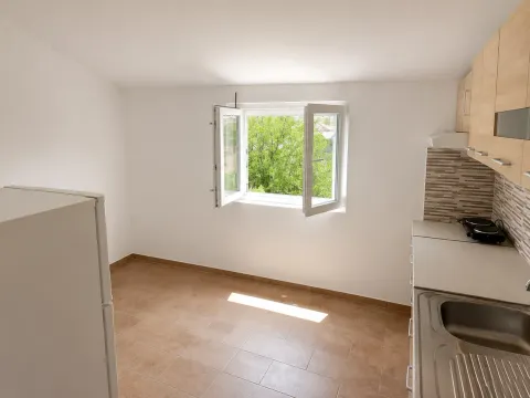Sale, three bedroom apartment, 75m², Centar, Podgorica - image 2