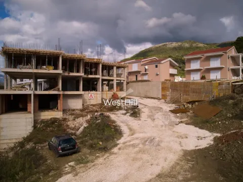 Prodaja, garsonjera, 28m², Tivat, Crna Gora - image 8