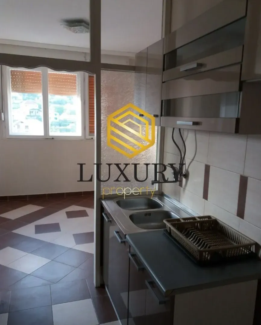 Izdavanje, jednosoban stan, 52m², Momišići, Podgorica