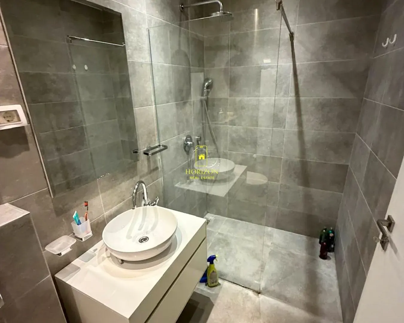 Prodaja, dvosoban stan, 78m², Vezirov Most, Podgorica
