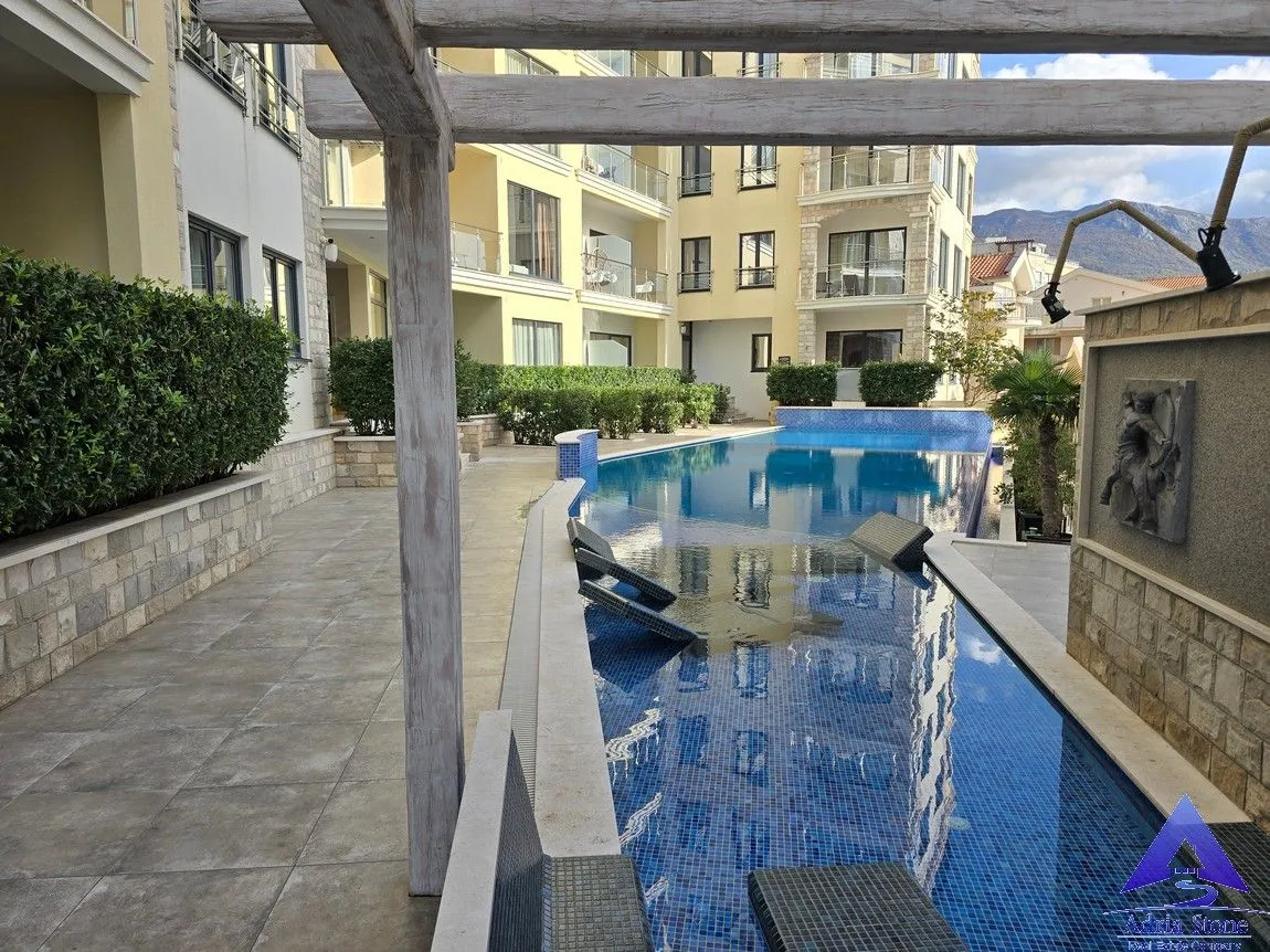 Sale, two bedroom apartment, 83m², Bečići, Budva