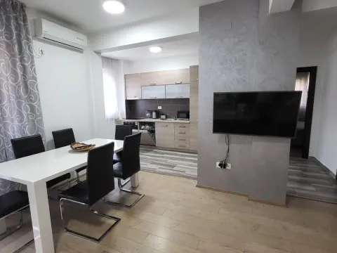 Sale, two bedroom apartment, 67m², Bečići, Budva - image 1