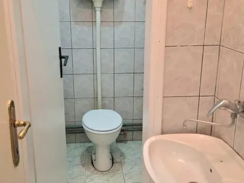 Izdavanje, poslovni prostor, 120m², Zemun Centar, Zemun Sve Podlokacije - image 9