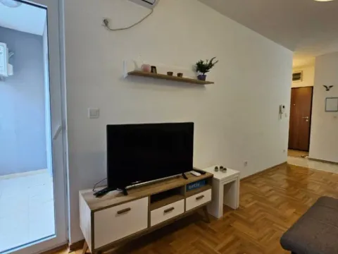 Sale, one bedroom apartment, 44m², Maslinjak, Budva - image 9