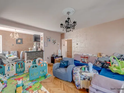 Sale, two bedroom apartment, 84m², Vračar, Šid - image 3
