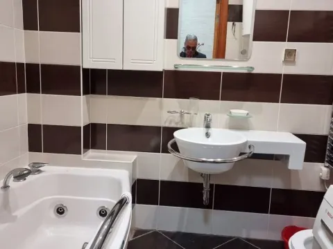 Izdavanje, jednosoban stan, 50m², Centar, Podgorica - image 4