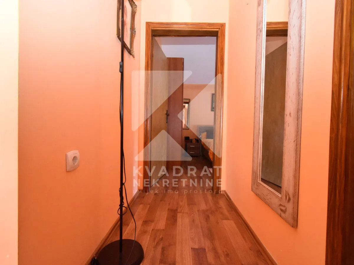 Prodaja, kuća, 300m², Donja Gorica, Podgorica