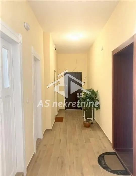 Izdavanje, stan, 57m², Zemun Kej, Zemun Sve Podlokacije