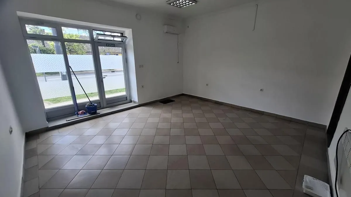 Rent, office space, 50m², Podbara, Novi Sad Sve Podlokacije