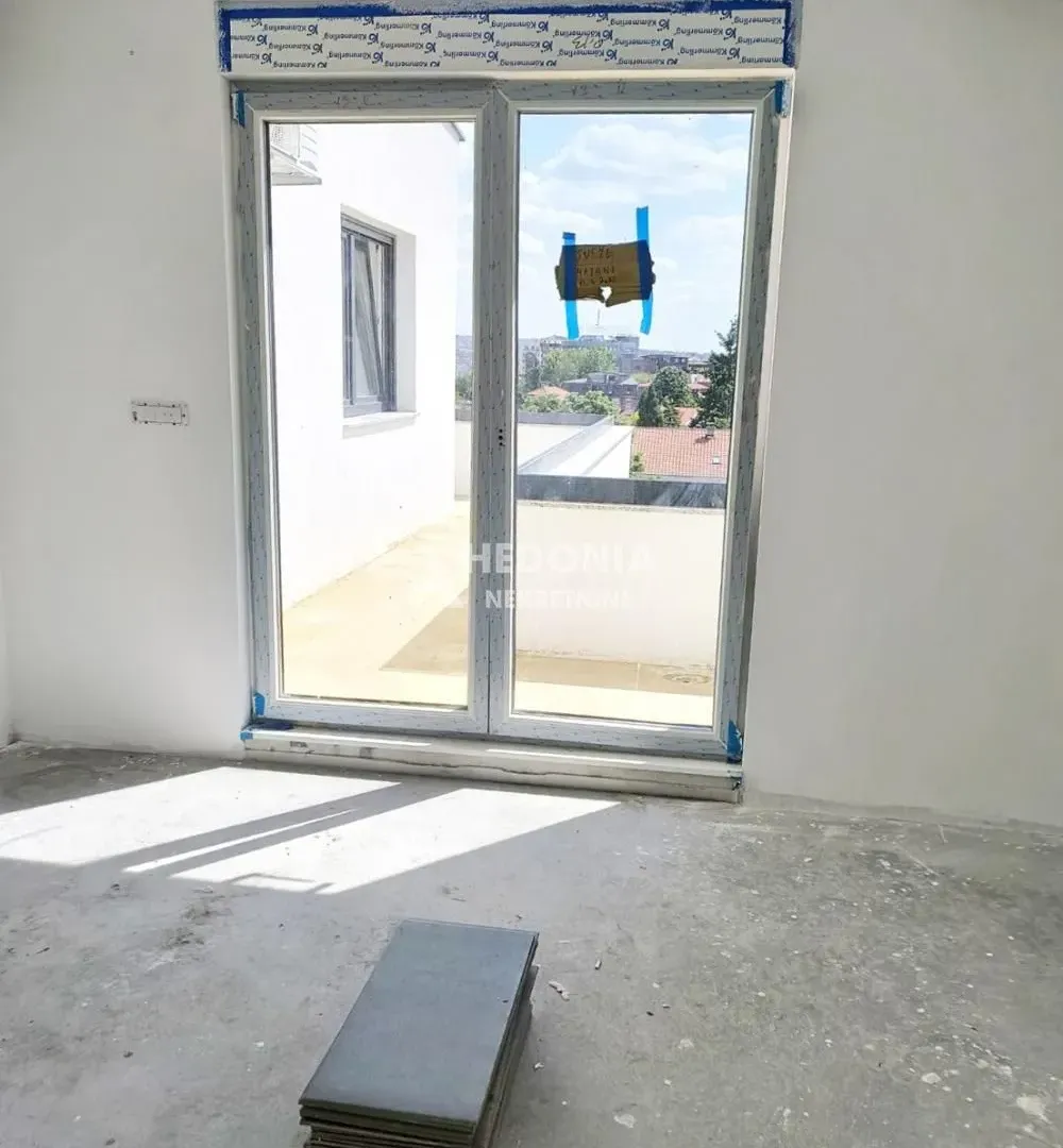 Sale, four bedroom apartment, 145m², Lion, Zvezdara Sve Podlokacije