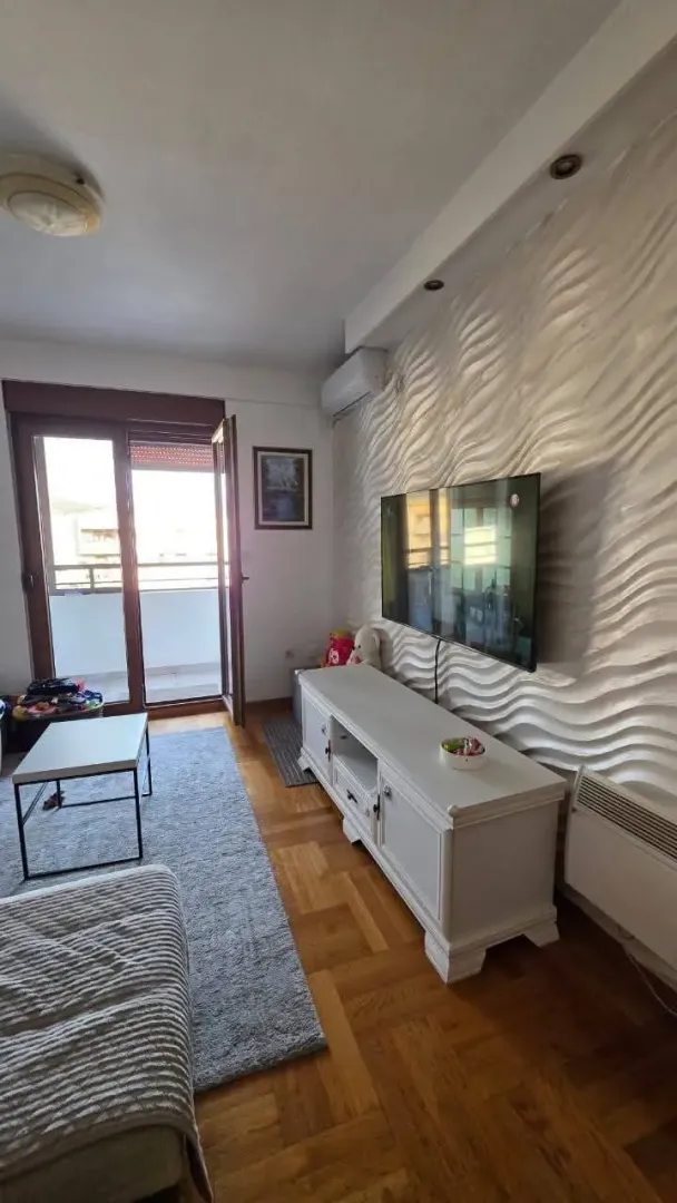 Prodaja, jednosoban stan, 45m², Stari Aerodrom, Podgorica