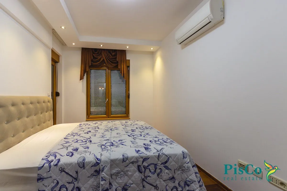 Rent, four bedroom apartment, 135m², Centar, Podgorica