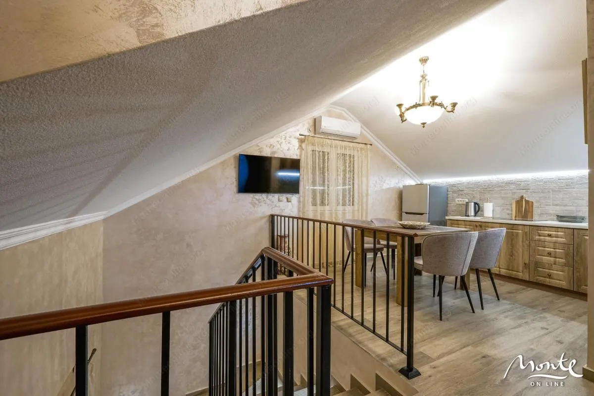 Prodaja, kuća, 204m², Herceg Novi, Crna Gora