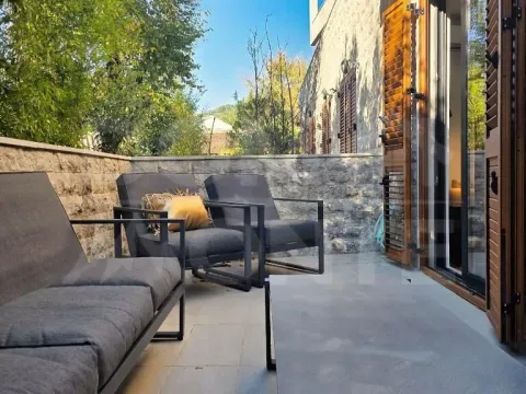 Prodaja, trosoban stan, 69m², Porto Montenegro, Tivat - image 1