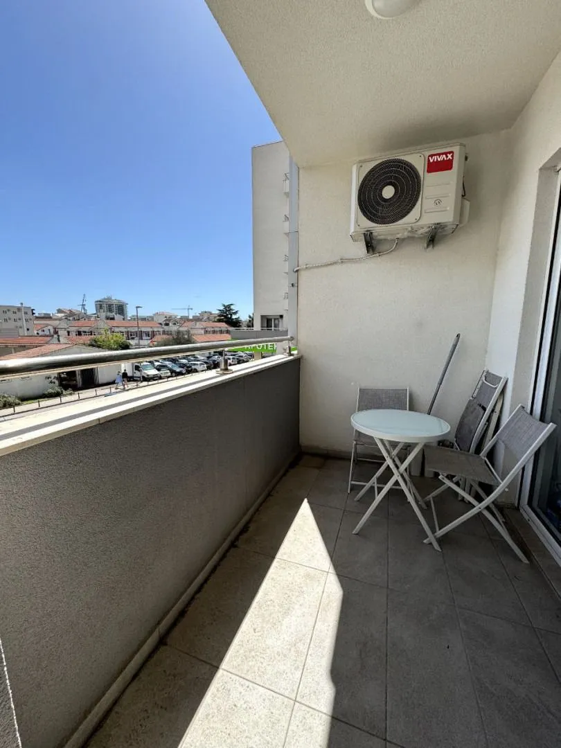 Izdavanje, jednosoban stan, 47m², Budva, Crna Gora