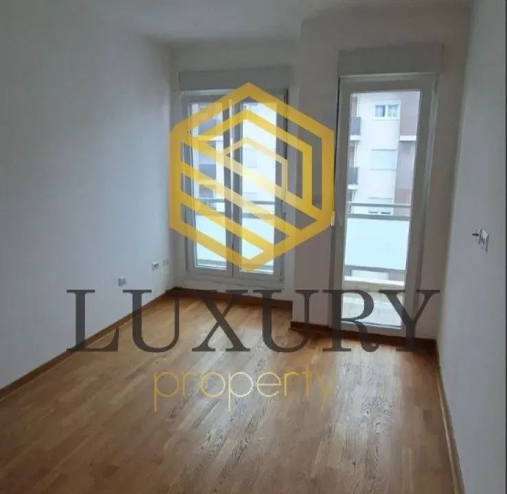 Izdavanje, jednosoban stan, 43m², City Kvart, Podgorica