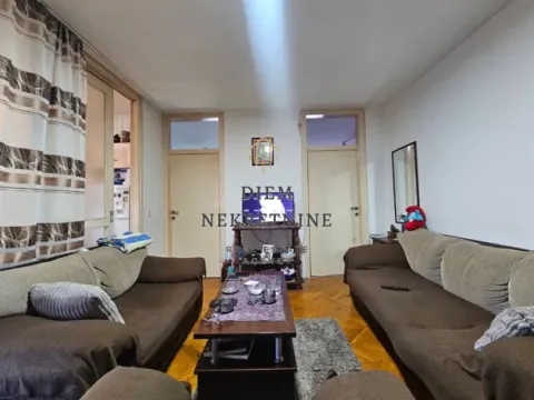 Sale, two bedroom apartment, 60m², Centar, Bar - image 1