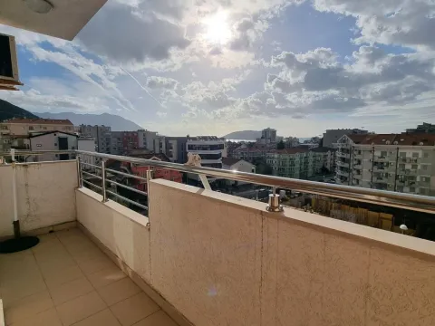 Rent, one bedroom apartment, 44m², Budva, Crna Gora - image 2