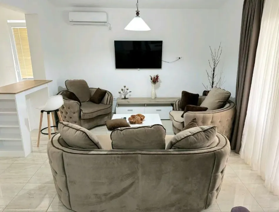 Rent, three bedroom apartment, 100m², Šušanj, Bar