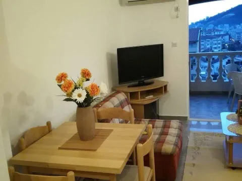 Rent, studio apartment, 27m², Lazi, Budva - image 3