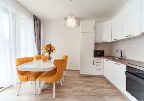 Rent, three bedroom apartment, 127m², Petrovac, Budva - image 1