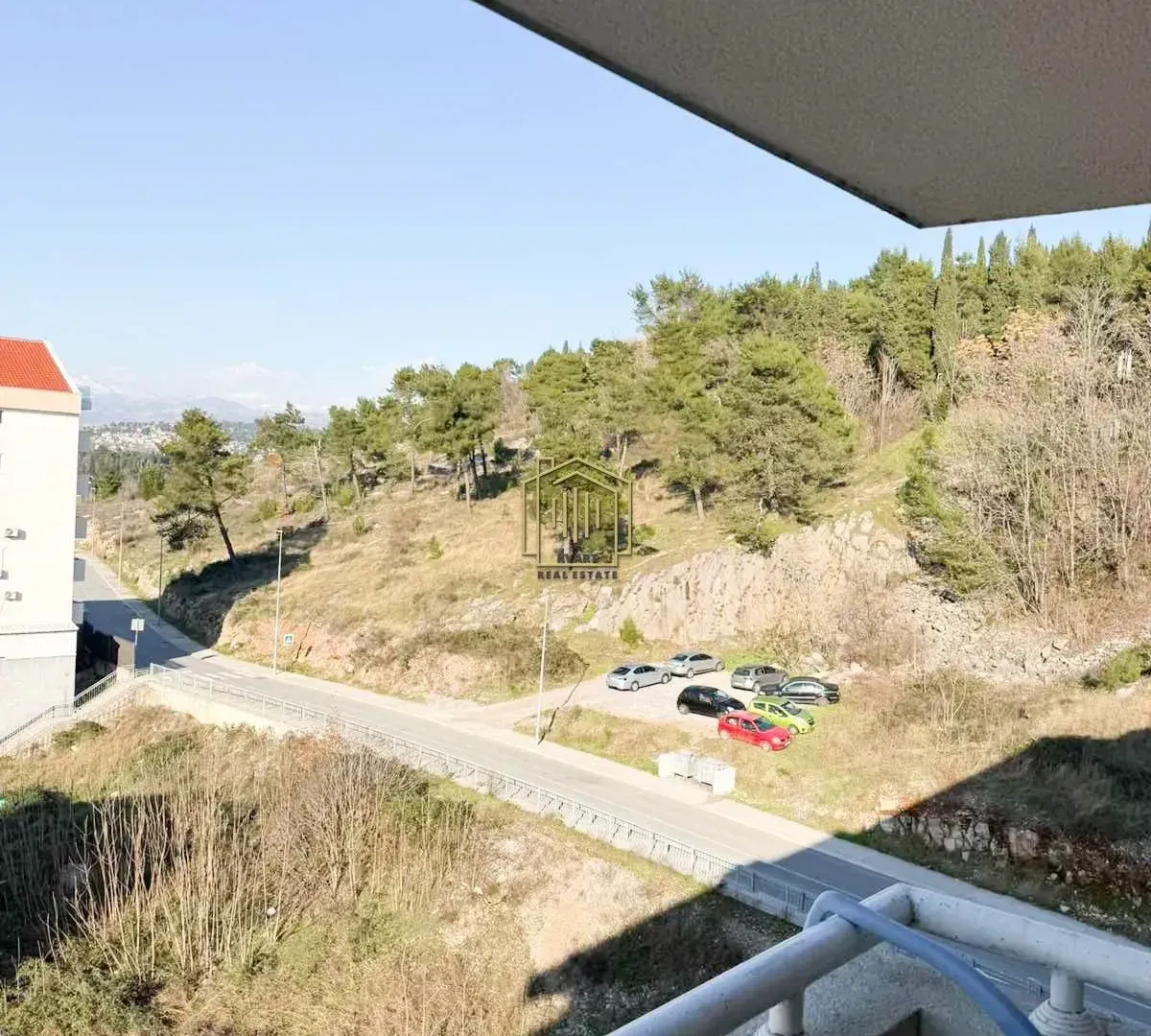 Izdavanje, dvosoban stan, 75m², Ljubović, Podgorica