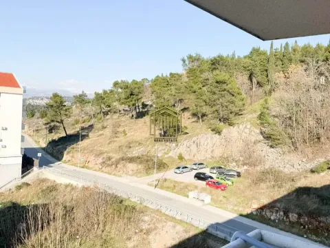 Izdavanje, dvosoban stan, 75m², Ljubović, Podgorica - image 6