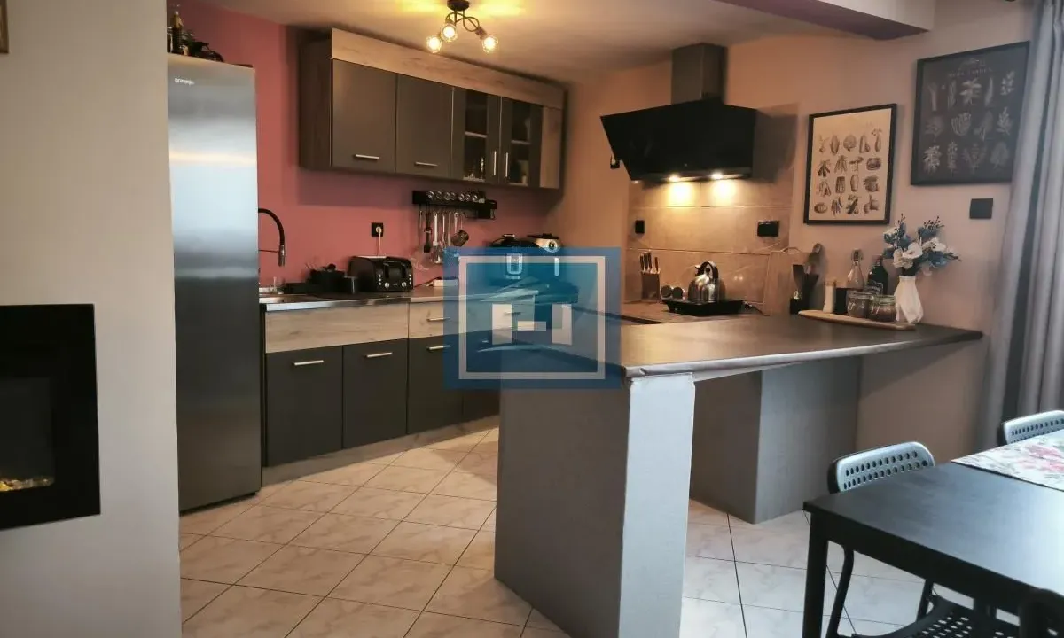 Sale, house, 200m², Ćuprija, Srbija