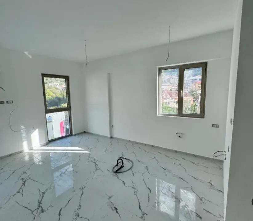 Prodaja, trosoban stan, 105m², Mainski Put, Budva