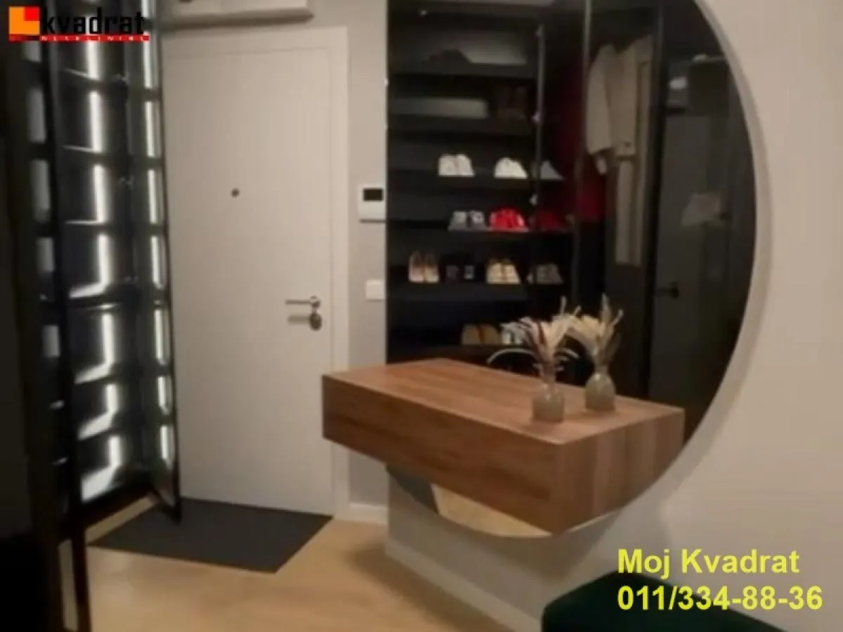 Sale, four bedroom apartment, 117m², Stari Grad, Beograd
