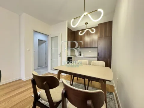 Izdavanje, jednosoban stan, 50m², Central Point, Podgorica - image 2