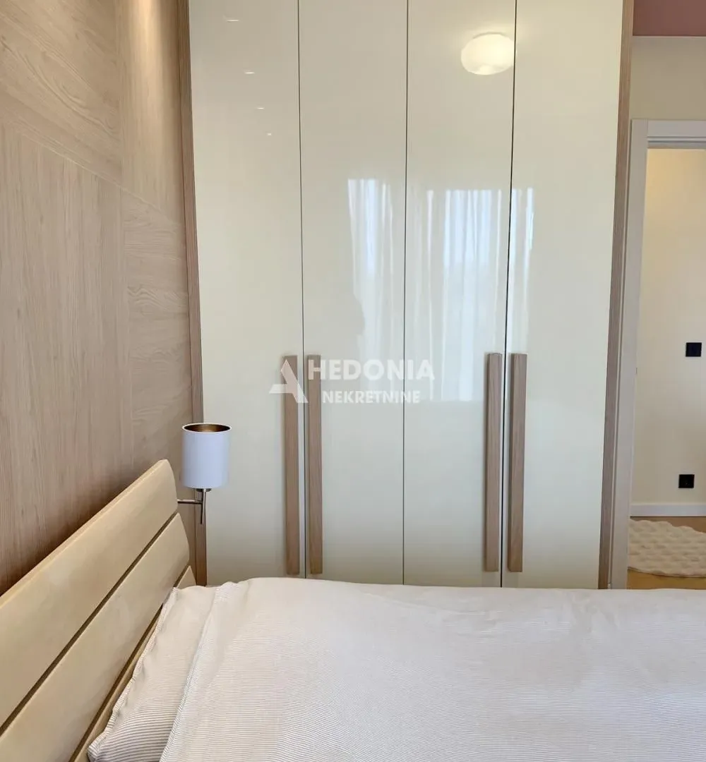 Izdavanje, dvosoban stan, 51m², Novi Beograd Blok 65, Novi Beograd Sve Podlokacije