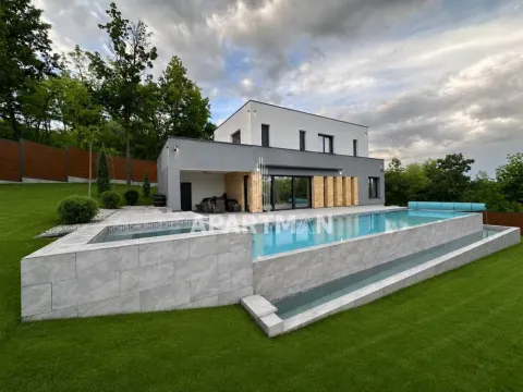 Rent, house, 330m², Amerić, Mladenovac - image 1