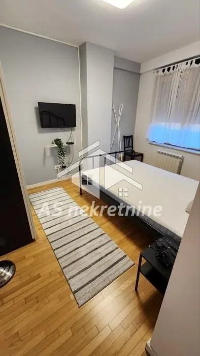 Rent, three bedroom apartment, 54m², Retenzija, Beograd