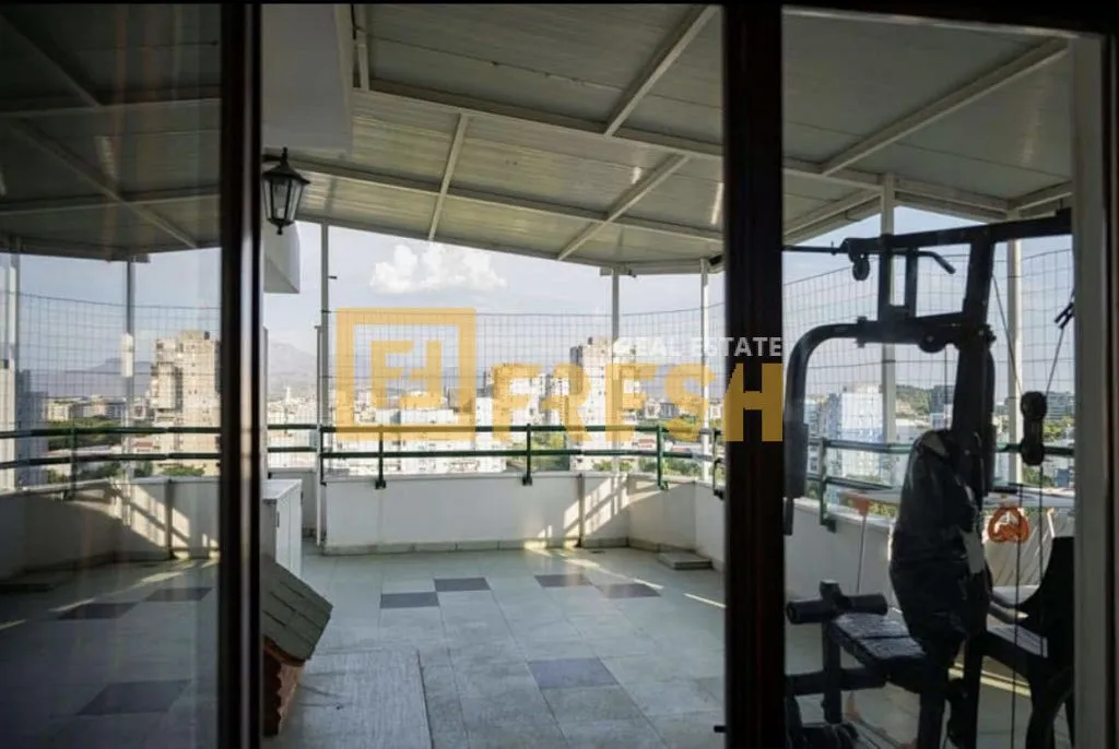 Prodaja, trosoban stan, 184m², Blok 6, Podgorica