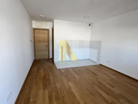 Rent, studio apartment, 33m², Bulevar Oslobodjenja, Novi Sad Sve Podlokacije - image 2