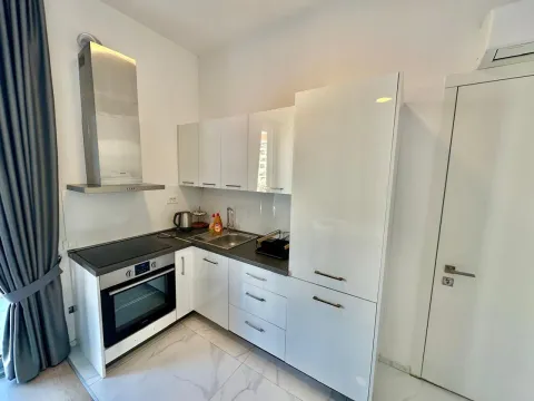 Izdavanje, dvosoban stan, 54m², Bečići, Budva - image 9