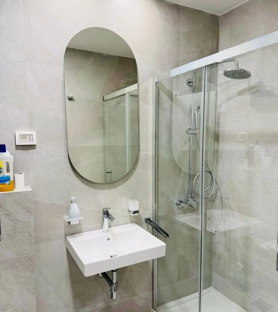 Izdavanje, jednosoban stan, 48m², Central Point, Podgorica