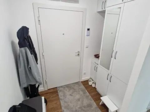 Izdavanje, trosoban stan, 81m², Bulevar, Niš - image 7